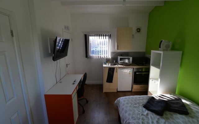 Enticing Apartment in Coventry near Fargo Village