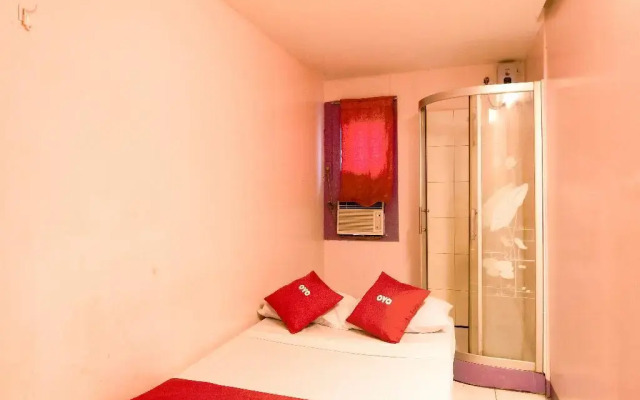 Oyo 790 Mango Inn