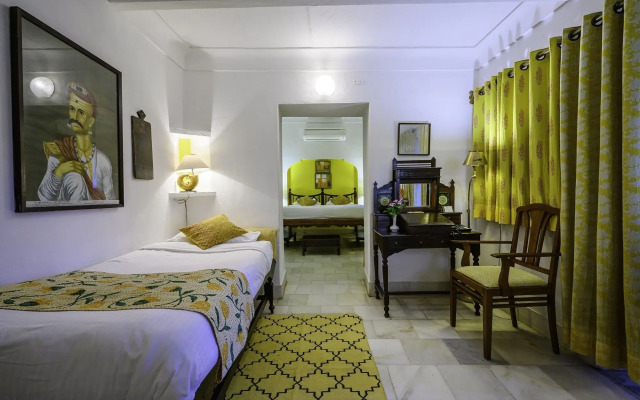 Neemrana Fort-Palace