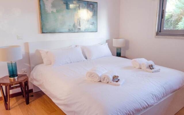 JOIVY Graca Luminous 2-BR Apartment w/Terrace