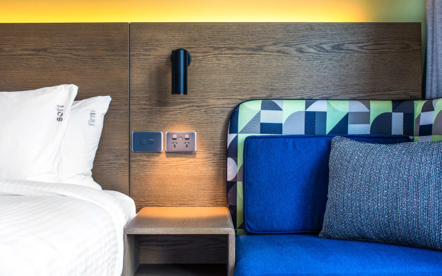 Holiday Inn Express Melbourne Little Collins by IHG