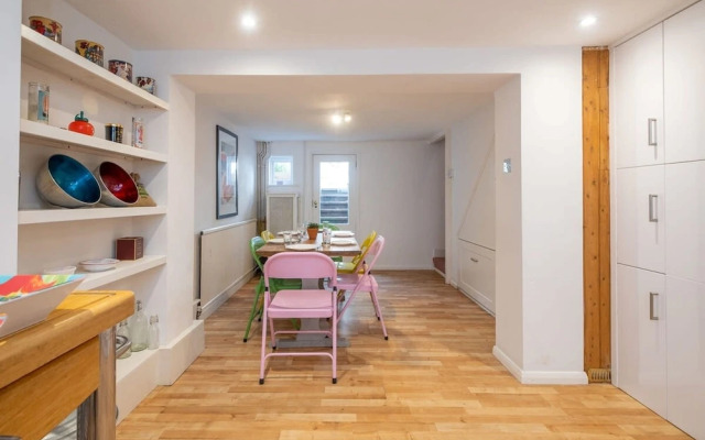 Host Stay George Street Townhouse