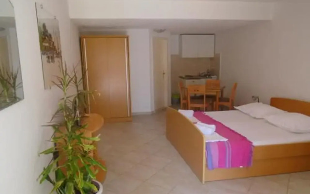Josip II - 150 m From Beach With Free Parking - SA5