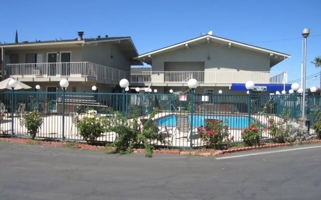 American Budget Inn and Suites- Modesto