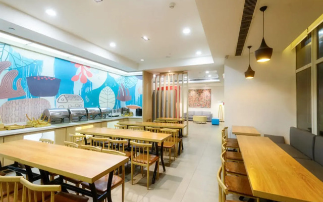 Hanting Hotel Zhengzhou Gaoxin District Headquarters Enterprise Base