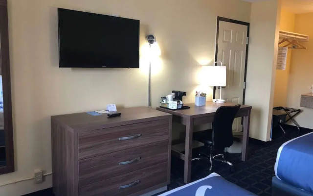 Days Inn by Wyndham York Alabama