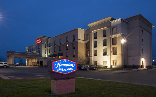 Hampton Inn Indianapolis Downtown Across from Circle Centre