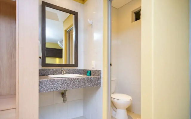 Hotel 56 Avenue Plaza