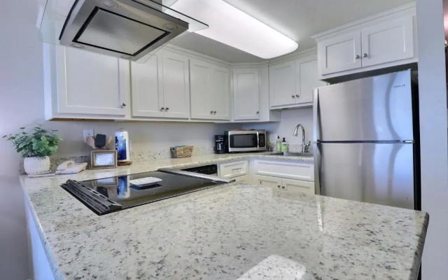 Island Winds West 678