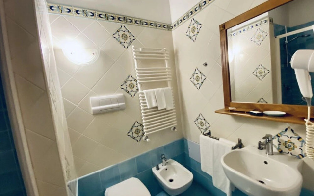 Campagna Waterfalls View Suites