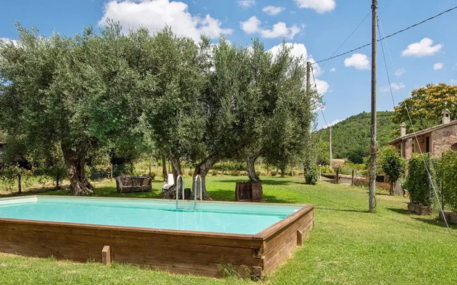 Cosy Apartment in Perugia - Tavernacce with Swimming Pool