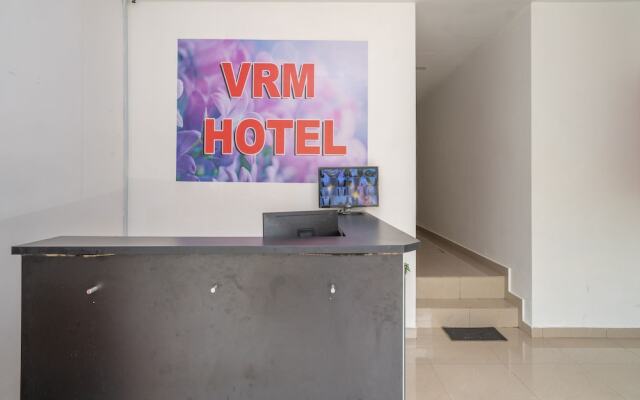 OYO 44093 VRM Hotel
