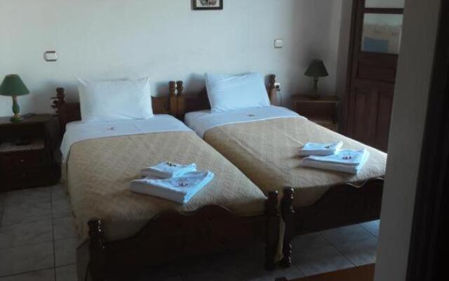 Magda Studios - Double Bed Room N4