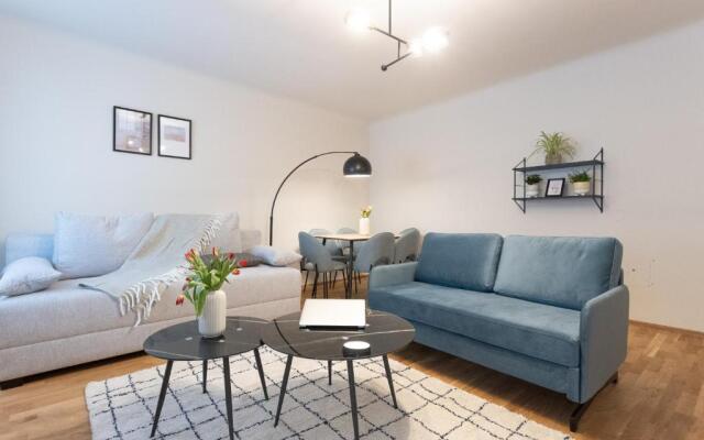 Stylish 1BR 1Bath Vienna Downtown Unbeatable Location