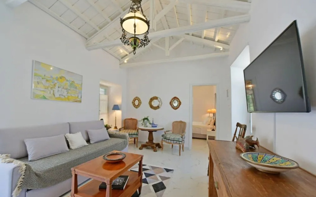 A Sea-licious Vacation - Chic Style in Hydra