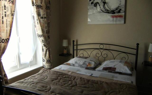 La Chaussee Des Ponts