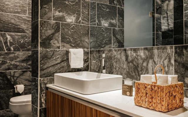 Casai Discover La Roma From a Contemporary Gem