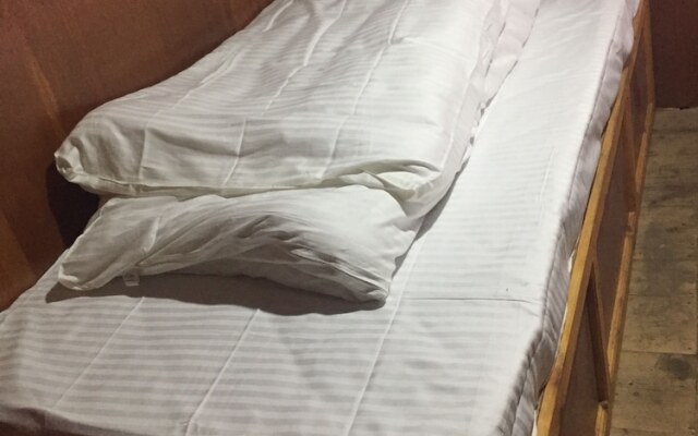 Tribeni Lodge Restaurant And Bar