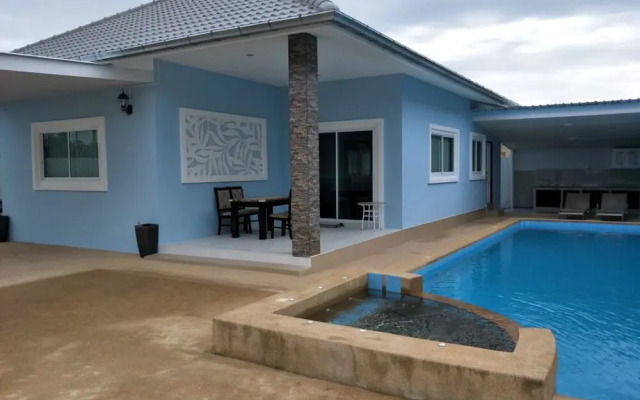 Ban Pak Hua Hin Pool Villa