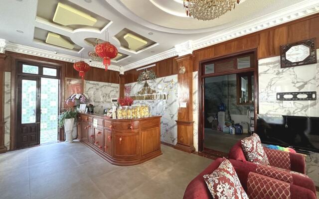 Capital O 1198 Dinh Loan Hotel