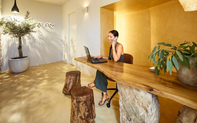 Aeon Suites - Adults Only
