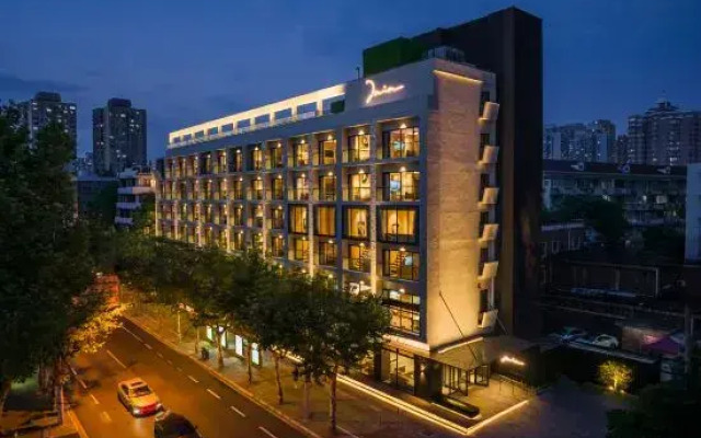 Mia Hotel (Shanghai Xuhui Jiaotong University)