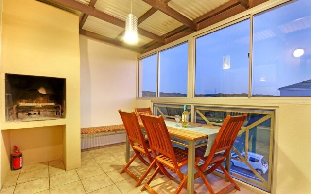 Big Bay Beach Club 91