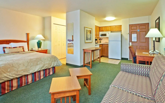 Staybridge Suites Chicago - Glenview by IHG