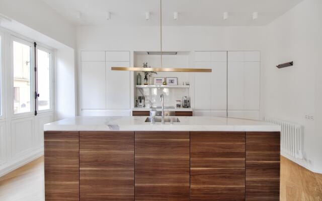 Outstanding luxury apt - Louvre