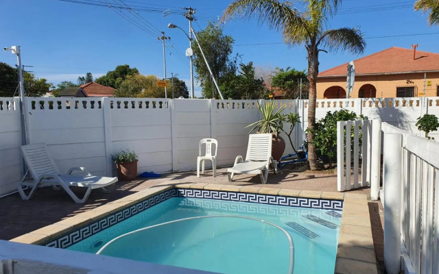 The White House Lodge