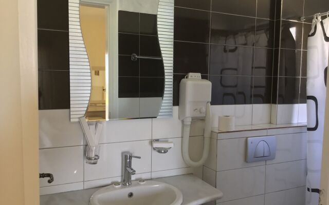 Oasis Hotel Kyparissia