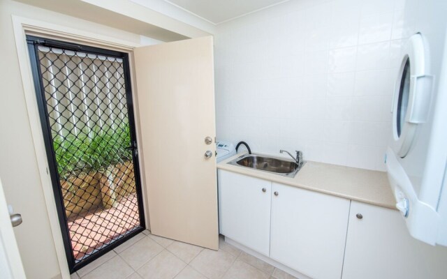 Reflections, 1/9 Corlette Point Road