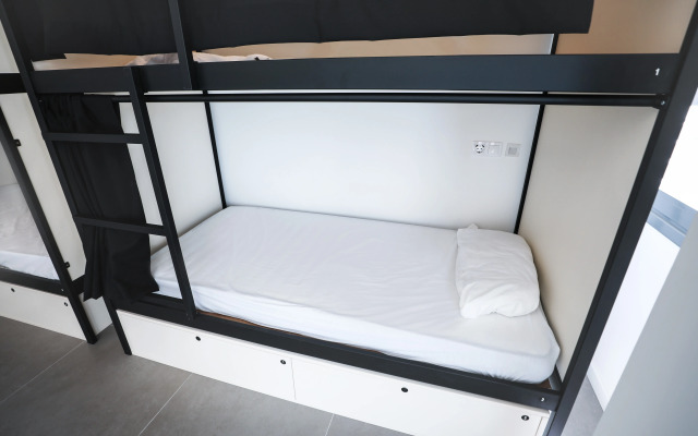 MYD Madriz Hostel