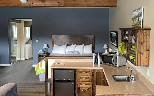 Seaside Suites