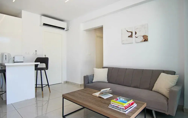 Phaedrus Living: Seaside Deluxe Flat Harbour 112