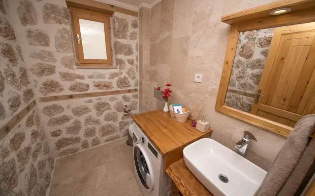 Villa Gedimc by Akdenizvillam