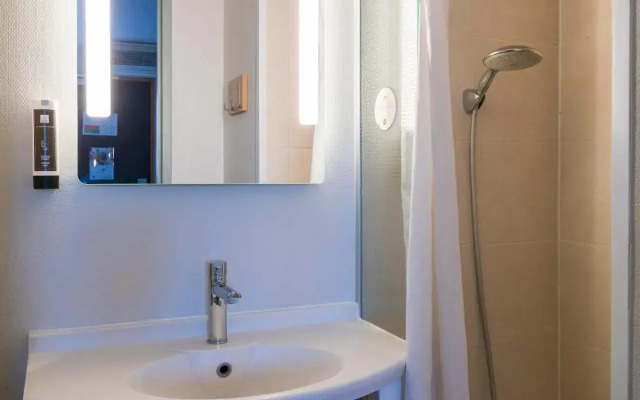 B&B Hotel Orléans Ouest la Chapelle-Saint-Mesmin