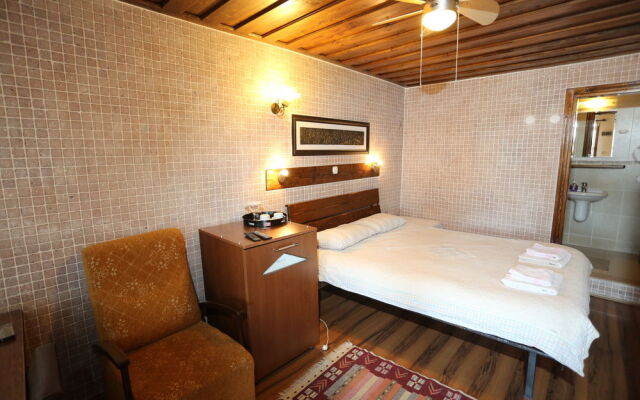 Akropolis Guest House