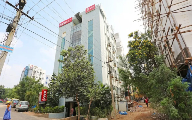 OYO 732 near DLF