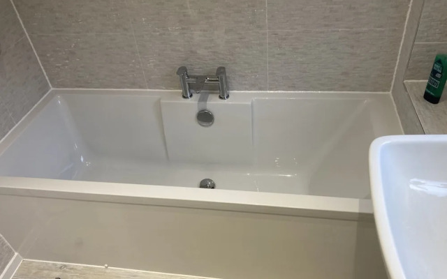 COP 26immaculate Newly Refurbished2 bed in Glasgow