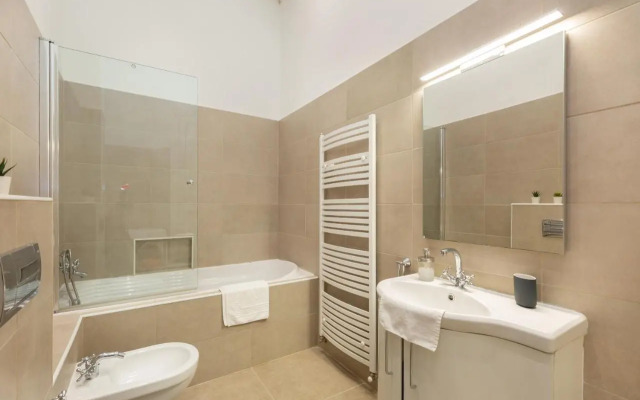 SUPER CENTRAL 2BR-2BT with Balcony&View&Sauna&Jacuzzi