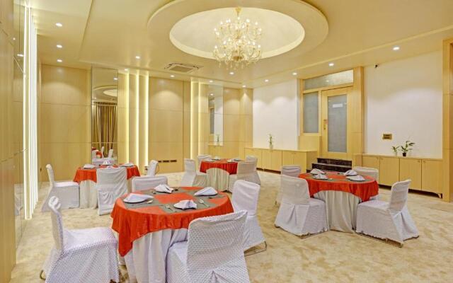 Treebo Premium Golden Bliss Trimurti Nagar Square