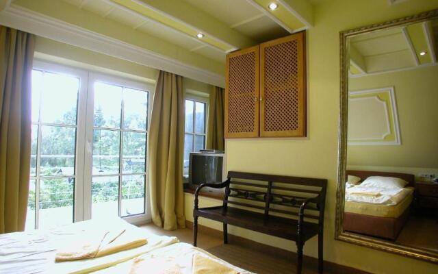 Reet - Eckhaus 17f "moosbeere"