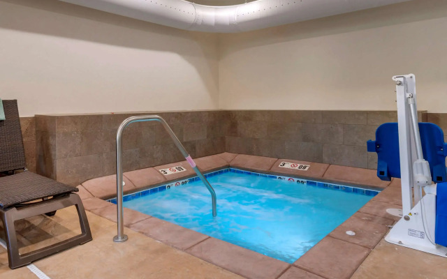 Comfort Inn & Suites North Mankato