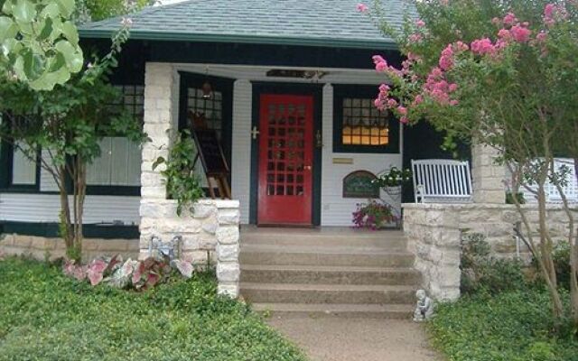 Granbury Gardens Bed and Breakfast