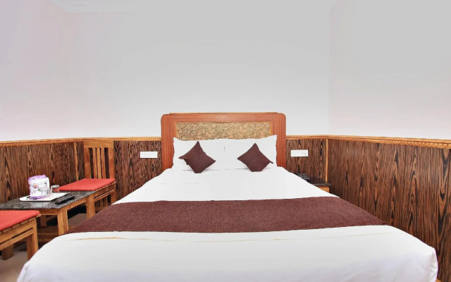 Capital O 8709 Hotel Rain Forest