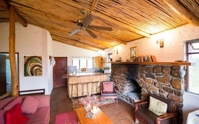 Kliphuis Stone Cottage