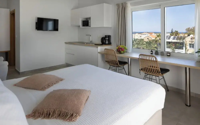 Sueno Studios and Apartments