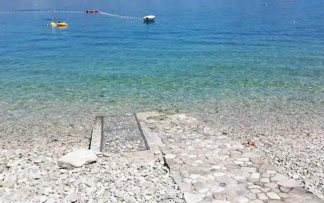 Žana - 30m From Beach - A2