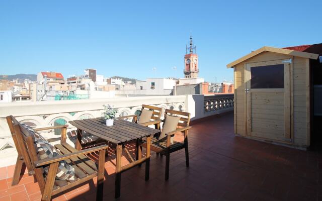 Genial Atico Con Terraza Privada